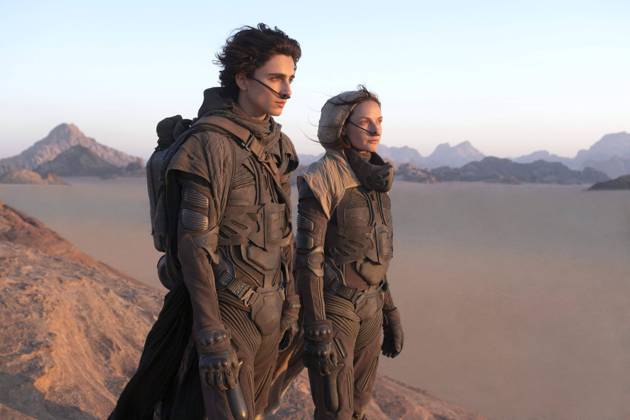 Timothee Chalamet, Rebecca Ferguson, Dune (2021) Credit: Chiabella James Warner Bros. Pictures The Hollywood Archive Los Angeles CA  Copyright: xChiabellaxJamesx 34083013THA