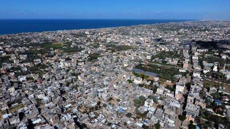 January 16, 2021, Deir Al-Balah, Gaza Strip, Palestinian Territory: This picture taken on January 16, 2021, shows an aerial view of the Deir al-Balah refugee camp in the central Gaza Strip, during a complete closure amid the spread of the Coronavirus COVID-19. In the Sixth week after the Ministry of Interior in Gaza City announced the comprehensive closure on Friday and Saturday of every week after the increase in cases infected with Coronavirus Deir Al-Balah Palestinian Territory - ZUMAap3_ 20210116_zaf_ap3_051 Copyright: xAshrafxAmrax