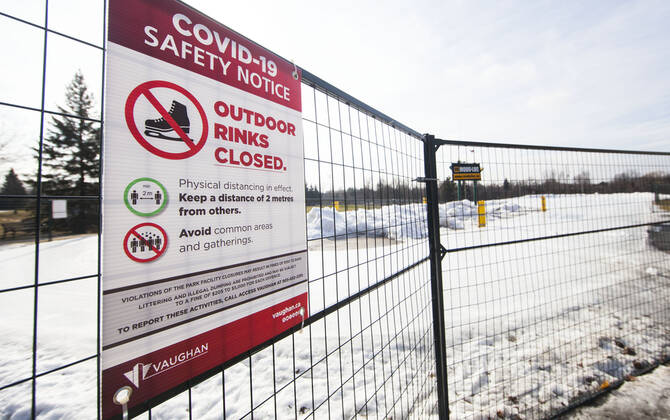 (210116) -- ONTARIO, Jan. 16, 2021 -- Photo taken on Jan. 16, 2021 shows a closed outdoor rink in Vaughan, Ontario, Canada. Canada s COVID-19 cases surpassed 700,000 on Saturday morning, with the total hitting 700,988, including 17,847 deaths, according to CTV. (Photo by Xinhua) CANADA-ONTARIO-COVID-19-CASES ZouxZheng