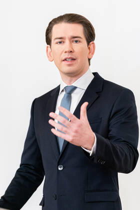 Wien 17.01.2021, Bundeskanzleramt, Wien, AUT, Bundesregierung, Pressekonferenz Aktuelles zu Corona zu neuen Massnahmen und Lockdown-Verlaengerung, im Bild Sebastian Kurz (OeVP) during a press conference News about corona on new measures and lockdown extension at the federal chancellery in Vienna, Austria on 2021 01 17.