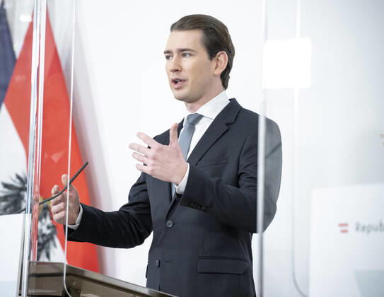 Lockdown Verlängerung in Österreich: Pressekonferenz im Bundeskanzleramt Wien