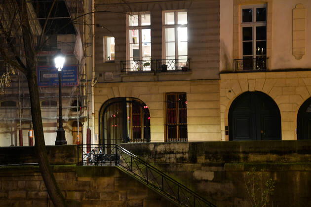 Couvre feu avance a 18h - Paris Â· France NEWS : Couvre feu avance a 18h - Paris - 17 01 2021 LionelUrman Panoramic 