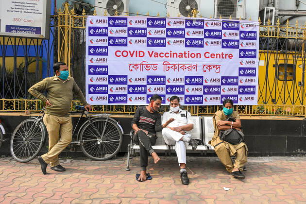 January 18, 2021, Kolkata, West Bengal, India: A vaccination center at AMRI private hospital in Kolkata.India started the world s largest COVID-19 vaccination campaign on 16th of January 2021. Today marked the second day of the drive.As of now COVISHIELD and COVAXIN are the two authorised vaccine that is approved by the governemtn for emergency use. With this , the authorities targets to inoculate 300 million people in the first phase of the drive. Kolkata India - ZUMAc211 20210118_zip_c211_008 Copyright: xDebarchanxChatterjeex
