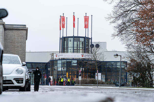 18.01.2021,Berlin,Deutschland,GER,Messe Berlin, Halle 21.Heute beginnt das Impfen gegen Corona auf dem Messegelände am Funkturm. Bis zu 3.800 Menschen können hier täglich bei voller Auslastung geimpft werden.