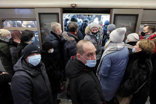 MOSCOW, RUSSIA - JANUARY 18, 2021: Passengers in face masks travel on a Moscow Metro train amid the ongoing COVID-19 pandemic. Vyacheslav Prokofyev TASS  TS0F47A4