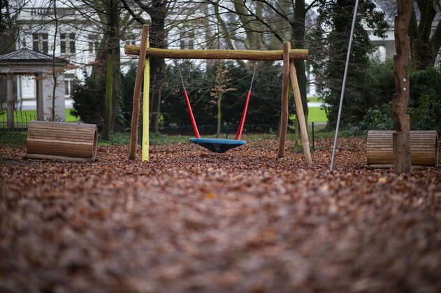 Feature Lockdown Bad Oeynhausen, Deutschland 18.01.2021 - Feature Lockdown : Ein Kinderspielplatz ohne spielende Kinder in der Zeit des Lockdowns. Foto: Wedel Kirchner-Media Bad Oeynhausen Nordrhein-Westfalen Deutschland Copyright: xWedel Kirchner-Mediax