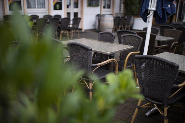 Gastronomie im Lockdown Bad Oeynhausen, Deutschland 18.01.2021 - Gastronomie im Lockdown: Ein geschlossener Gastronomiebetrieb in der Zeit des Lockdowns. Foto: Wedel Kirchner-Media Bad Oeynhausen Nordrhein-Westfalen Deutschland Copyright: xWedel Kirchner-Mediax