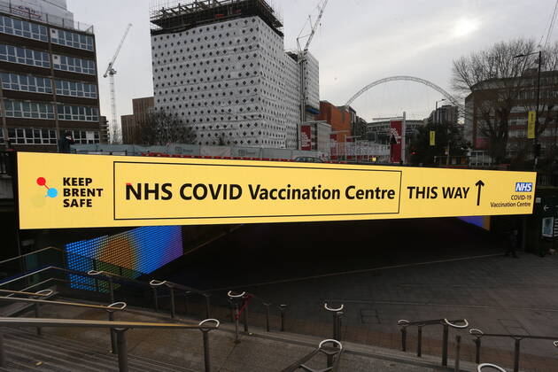 News Bilder des Tages . 18 01 2021. London, United Kingdom. Wembley Vaccine Centre. Covid-19 vaccination centre opens in Wembley  xMartynxWheatleyx xi-Imagesx IIM-21986-0014