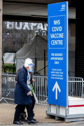 18 01 2021. London, United Kingdom. Covid Vaccine Centre Wembley.  Copyright: xMartynxWheatleyx xParsonsxMediax PAR-7028-0014