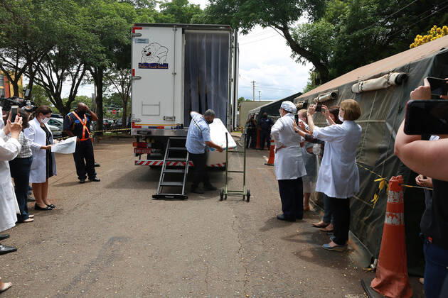 CAMPINAS, SP - 18.01.2021: VACINAS DA CORONAVAC CHEGAM EM CAMPINAS - The Coronavac vaccine arrived at Cecom (Community Health Center) at Unicamp there are 4 thousand vaccines that will be applied to employees of the Health of Campinas (SP). x2019864x  LeandroxFerreira