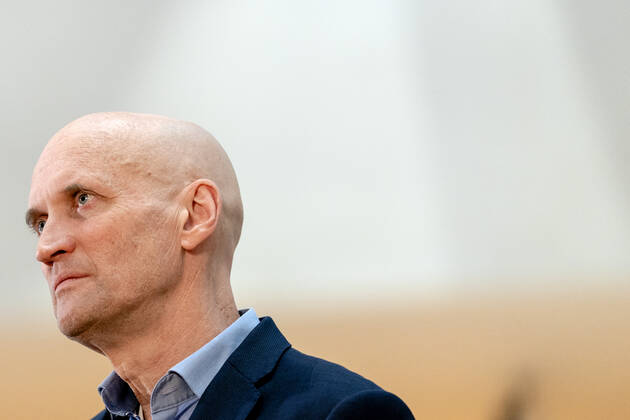 ROTTERDAM - Ernst Kuipers, voorzitter van het Landelijk Netwerk Acute Zorg, praat in het universitair ziekenhuis Erasmus MC de pers bij over de huidige stand van zaken op de intensive cares en verpleegafdelingen. ANP SANDER KONING Copyright: xHollandsexHoogtex xxANPx x427226018x