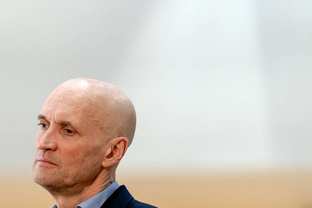 ROTTERDAM - Ernst Kuipers, voorzitter van het Landelijk Netwerk Acute Zorg, praat in het universitair ziekenhuis Erasmus MC de pers bij over de huidige stand van zaken op de intensive cares en verpleegafdelingen. ANP SANDER KONING Copyright: xHollandsexHoogtex xxANPx x427226022x