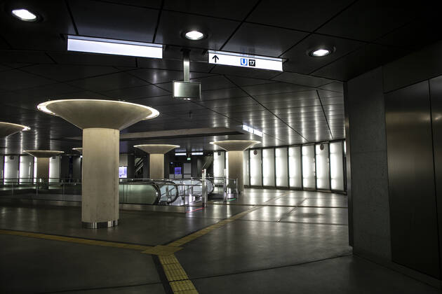 Ausgangssperre Corona Lockdown Köln Deutschland 18.01.2021 U-Bahn Chlodwigplatz Köln