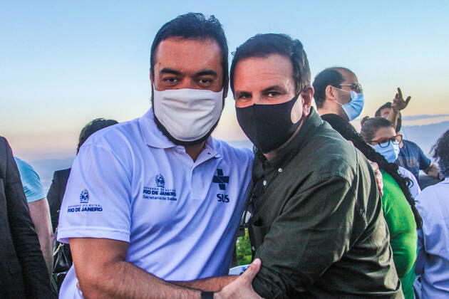 January 18, 2021: BRAZIL. RIO DE JANEIRO. January 18, 2021. COVID-19. First vaccination against covid-19 in the city takes place in Corcovado, Cosme Velho, south zone. Dulcineia de Silva Lopes from the health area and Terezinha da ConceioÂßoÂ£o are the first to be vaccinated at the event that brought together Mayor Eduardo Paes and acting Governor Claudio Castro. - ZUMAl255 20210118_zip_l255_013 Copyright: xEllanxLustosax