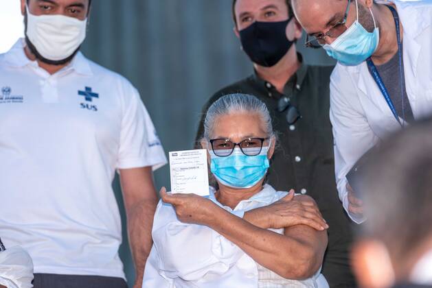 RIO DE JANEIRO, RJ - 18.01.2021: RIO DE JANEIRO INICIA VACINAÇÃO COVID 19 - Rio de Janeiro starts vaccination against COVID-19 at the Cristo Redentor monument in the city of Rio de Janeiro, RJ. x2020190x  CarlosxSanttos