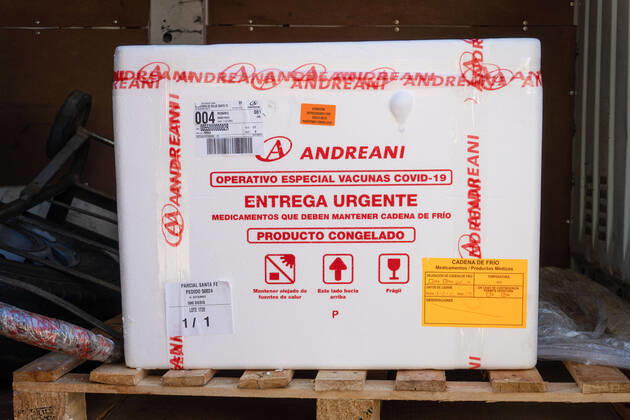 January 19, 2021, Firmat, Santa Fe, Argentina: A styrofoam box used to transport the Sputnik V COVID-19 vaccine. It is certified to preserve the cold chain for 60 hours..The second parcel of the Sputnik V COVID-19 vaccine is being delivered throughout the country to finish the first phase of the vaccination campaign, which involved the immunization of 300,000 healthcare and essential workers. Firmat Argentina - ZUMAs197 20210119_zaa_s197_032 Copyright: xPatricioxMurphyx