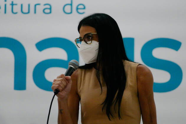 MANAUS, AM - 19.01.2021: ABERTURA DE VACINAÇÃO EM MANAUS - Three health professionals are vaccinated in Manaus (AM), at the opening of the vaccination campaign against Covid-19, this Tuesday morning (19), in the auditorium of the Manaus City Hall. In the photo, Shadia Fraxe, Health Secretary. x2020387x  SandroxPereira