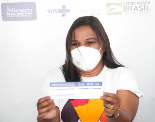MACEIÓ, AL - 19.01.2021: VACINAÇÃO CONTRA COVID EM AL - Launch of the vaccination campaign against covid-19 in AL, Hospital Metropolitano, this Tuesday morning with the presence of Renan Filho - Governor of Alagoas and other authorities. In the photo Marta Antônia de Lima, 52, a Social Worker at the Hospital da Mulher, a black woman, who lives in the Poço neighborhood, has dedicated her life to the Unified Health System (SUS) for 22 years. x2020396x  GUIDOxJR.