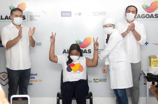 MACEIÓ, AL - 19.01.2021: VACINAÇÃO CONTRA COVID EM AL - Launch of the vaccination campaign against covid-19 in AL, Hospital Metropolitano, this Tuesday morning with the presence of Renan Filho - Governor of Alagoas and other authorities. In the photo Marta Antônia de Lima, 52, a Social Worker at the Hospital da Mulher, a black woman, who lives in the Poço neighborhood, has dedicated her life to the Unified Health System (SUS) for 22 years. x2020410x  GUIDOxJR.