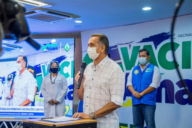 MACAPÁ, AP - 19.01.2021: BEGINNING OF VACCINATION IN AMAPÁ - At 11 am, on the dot, this Tuesday (19) the first vaccine against Covid-19 in Amapá was applied. The ceremony took place at the Palacio do Setentrião, seat of the state government. In the photo, Governor Antônio Waldez Góes. x2020430x  MaksuelxMartins