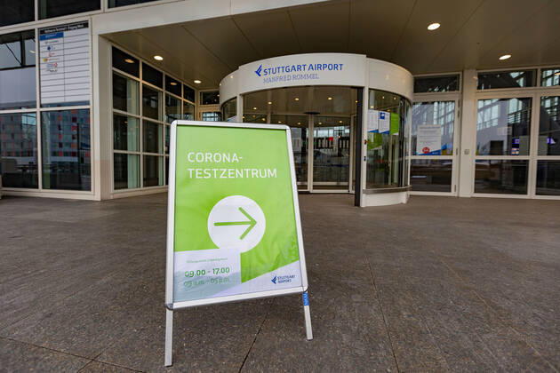 Stuttgart Themenbilder: Flughafen Stuttgart in Zeiten der Corona-Pandemie, 19.01.2021, Themenbilder: Flughafen Stuttgart in Zeiten der Corona-Pandemie, Corona Testzentrum, Flughafen Stuttgart, Schnelltest, 19.01.2021, Copyright: xEIBNER DROFITSCHx EP_ddh