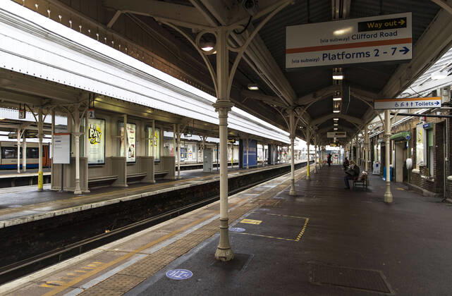 January 19, 2021, London, United Kingdom: A deserted train platform in London, UK on January 18, 2021. Only 33,355 positive Covid cases have been recorded today, the lowest number of daily case since December 27th- before the start of EnglandÃ¢â‚¬â ¢s third nationwide lockdown. London United Kingdom - ZUMAj323 20210119_zip_j323_010 Copyright: xMayxJamesx