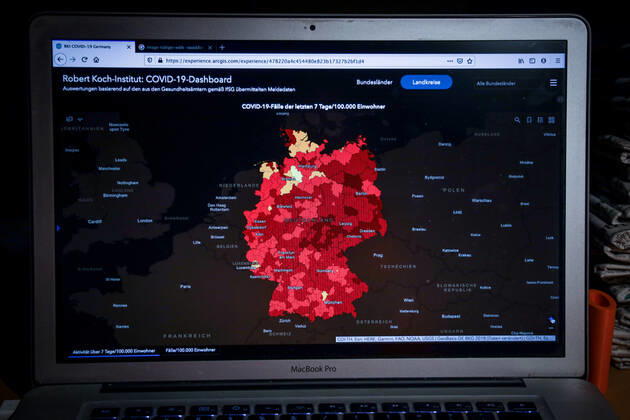 Coronavirus in Deutschland - Covid-19-Dashboard des Robert Koch-Institut 20.01.2021: Robert Koch-Institut: COVID-19-Fälle 2.068.002. Zugang um 15.974 gegenüber dem Vortag. COVID-19-Todesfälle 48.770. Zugang um 1.148 gegenüber dem Vortag. 7-Tage-Inzidenz 123,5. 7-Tage-Fallzahl 102.704