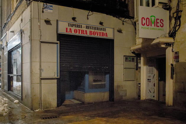 A closed restaurant in Toledo, Castilla-La Mancha (Spain), on January 19, 2021. At midnight today, the new measures of the regional government to combat the coronavirus came into force in Castilla-La Mancha. The most relevant restrictions include the advance of the curfew to 22.00, the closure of all municipalities and the closure of hotels, shopping centres and leisure places in general. 19 JANUARY 2021 Mario Trivino LagenciaEP 01 19 2021 Toledo (Castilla-La Mancha ) Toledo (Castilla-La Mancha ) Spain Copyright: xMarioxTrivinox 3524588