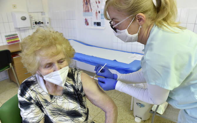 The Zlin Region starts vaccination of people aged over 80 against coronavirus in Kromeriz Hospital, Czech Republic on January 20, 2021. (CTKxPhoto DaliborxGluck) CTKPhotoP202101200284301  dg 011