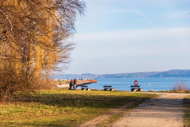 Auf dem ehemaligen Gelände des Marine Fluggeschwaders (mfg5) der Bundeswehr ist ein Gewerbe und Wohnquartier von der Kieler Stadtplanung vorgesehen