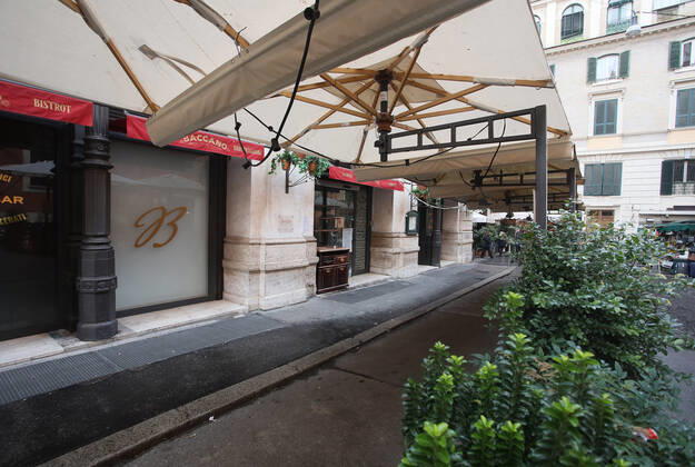 Rome, Shops and commercial activities in the center of Rome closed due to government restrictions caused by the Covid 19 Pictured pandemic:  Copyright: xPieroxTenaglix xIPAx xPieroxTenaglix