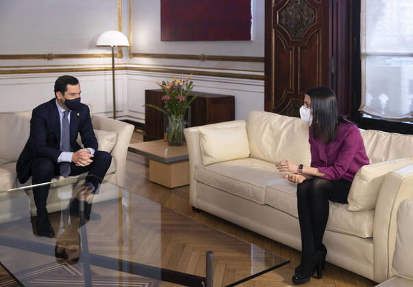 The President of the Junta de Andalucia, Juanma Moreno (i) during the meeting with the President of Ciudadanos (Cs), Ines Arrimadas (d), at the Palacio de San Telmo, Seville (Andalucia, Spain), on January 20, 2021. 20 JANUARY 2021 Maria Josà Lopez LagenciaEP 01 20 2021 Seville (Andalusia) Seville (Andalusia) Spain Copyright: xMariaxJosà xLopezx 3524804