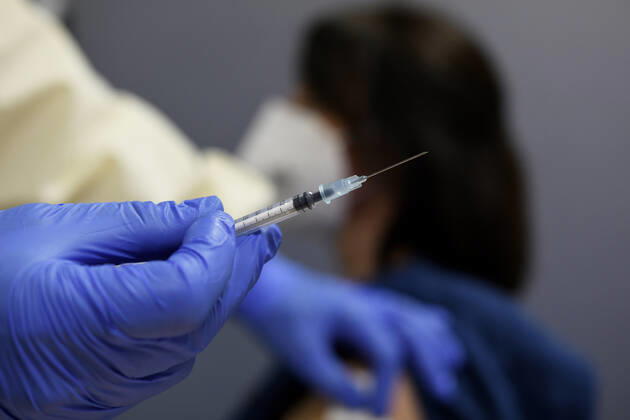 BIONTECH PFIZER CORONA COVID 19 Impfung im JOHANNITER Senioren Stift Meerbusch am 20.01.2021 in Meerbusch