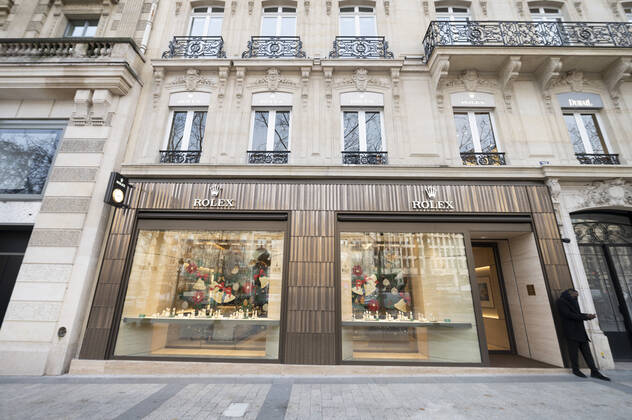 Devanture du Magasin Rolex NEWS : Magasins des Champs ELysees - Paris - 20 01 2021 JBAutissier Panoramic 