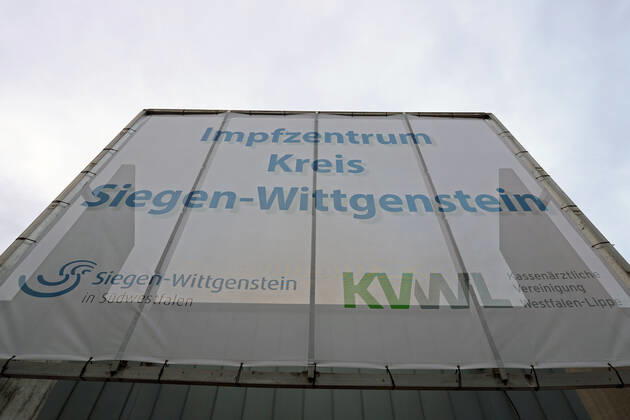 Das Gebaeude des Impfzentrums vom Kreis Siegen-Wittgenstein in Eiserfeld Corona Impfzentrum am 20.01.2021 in Siegen Deutschland.