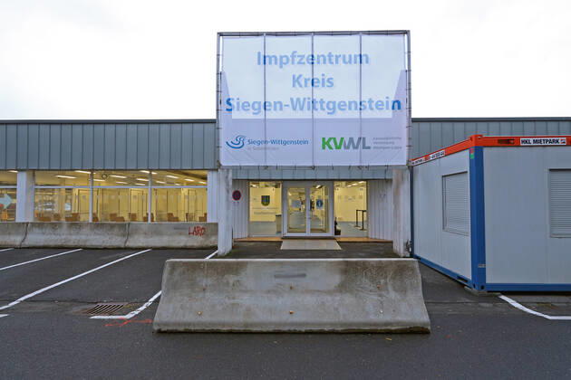 Das Gebaeude des Impfzentrums vom Kreis Siegen-Wittgenstein in Eiserfeld Corona Impfzentrum am 20.01.2021 in Siegen Deutschland.