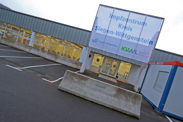 Das Gebaeude des Impfzentrums vom Kreis Siegen-Wittgenstein in Eiserfeld Corona Impfzentrum am 20.01.2021 in Siegen Deutschland.