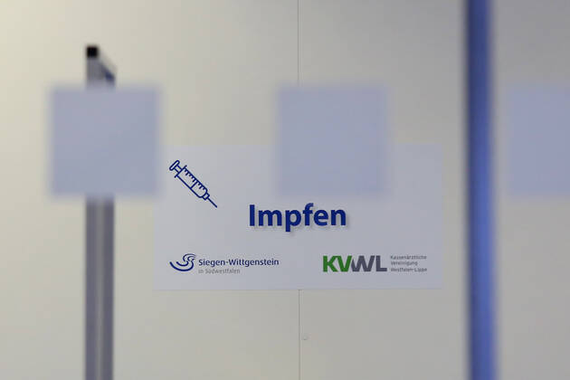 Das Gebaeude des Impfzentrums vom Kreis Siegen-Wittgenstein in Eiserfeld Corona Impfzentrum am 20.01.2021 in Siegen Deutschland.