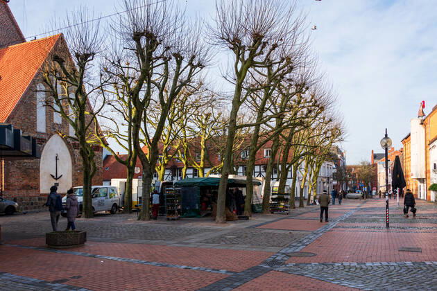 Eckernförde an der Ostseeküste zum Lockdown eine fast leere Innenstadt, die meisten Geschäfte geschlossen, ein großes Problem für den Einzelhandel