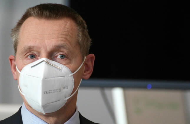 Nurnberg Messe Impfzentrum , PresseKonferenze Impfplan fur Nurnberg : Thomas Liedtke ( Medizinischer Leiter von ECOLOG Deutschland ) during the Hard Lockdown of the Covid 19 Coronavirus Pandemie in Nurnberg Nuremberg , Bayern , Deutschland . January 21 , 2021.