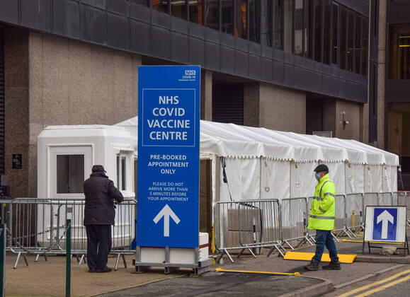 January 21, 2021, London, United Kingdom: The NHS covid-19 Vaccine Centre in Wembley..Several mass vaccination sites have been opened around England, as the government rolls out its coronavirus vaccination program. London United Kingdom - ZUMAs197 20210121_zaa_s197_055 Copyright: xVukxValcicx