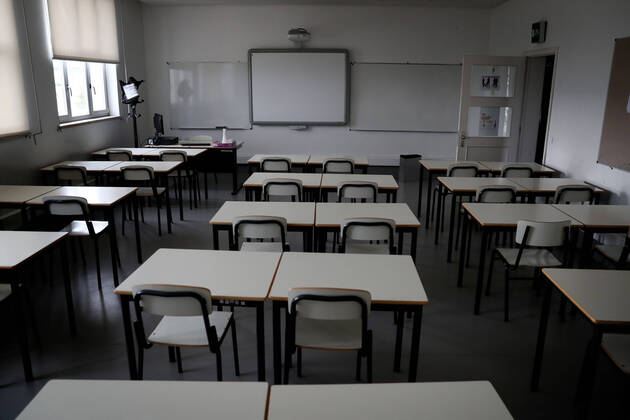 January 22, 2021, Lisbon, Portugal: An empty classroom is seen at Sebastiao e Silva school in Oeiras, near Lisbon on January 22, 2021. Portugal applied more tightened lockdown rules and closed schools for two weeks in a bid to contain a surge in coronavirus cases with concerns over the spread of a more contagious UK strain. Lisbon Portugal - ZUMAf123 20210122_zap_f123_002 Copyright: xPedroxFiuzax