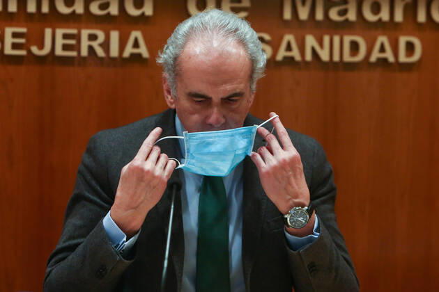 The Minister of Health, Enrique Ruiz Escudero, at a conference called to the media to update information on the epidemiological and healthcare situation in the region due to coronavirus, in Madrid, (Spain), on January 22, 2021. Ruiz Escudero has reported new measures with an extension of the curfew at 22.00, the closure of the hotel and catering business at 21.00 and a total of 56 Basic Health Areas in the region with entry and exit prohibited except for justified reasons. The conference comes 24 hours after a new record of infections in the Community of Madrid with a balance of up to 6,344 new infections of Covid-19 and 53 deaths. 22 JANUARY 2021;COVID;MADRID;PRESS CONFERENCE;PANDEMIC;CONTAGION LagenciaEP PRESS R.Rubio.POOL 01 22 2021 Ma Copyright: xLagenciaEPxPRESS R.Rubio.POOLx 3530731