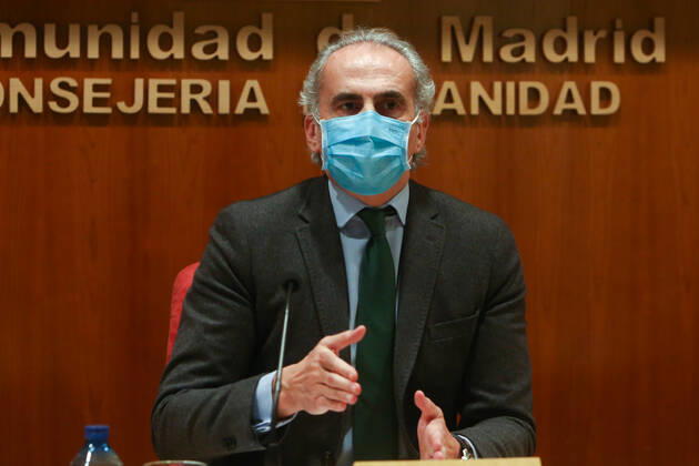 The Minister of Health, Enrique Ruiz Escudero, at a conference called to the media to update information on the epidemiological and healthcare situation in the region due to coronavirus, in Madrid, (Spain), on January 22, 2021. Ruiz Escudero has reported new measures with an extension of the curfew at 22.00, the closure of the hotel and catering business at 21.00 and a total of 56 Basic Health Areas in the region with entry and exit prohibited except for justified reasons. The conference comes 24 hours after a new record of infections in the Community of Madrid with a balance of up to 6,344 new infections of Covid-19 and 53 deaths. 22 JANUARY 2021;COVID;MADRID;PRESS CONFERENCE;PANDEMIC;CONTAGION LagenciaEP PRESS R.Rubio.POOL 01 22 2021 Ma Copyright: xLagenciaEPxPRESS R.Rubio.POOLx 3530736