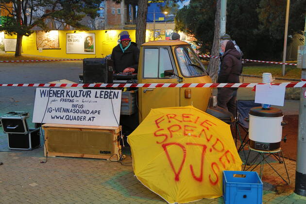 Covid-19: WIEN - 3. harter Lockdown Wien, 22.01.2021 Wiener Kultur Leben DJ Karlsplatz Freie Spende Wien Austria