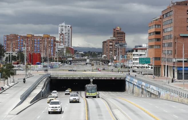 View of the streets almost empty during the strict quarantine due to the second peak of contagion of covid-19, in downtown Bogota, Colombia, 23 January 2021. Colombia surpassed two million infections of covid-19 this Saturday by adding 15,551 new cases and became the eleventh country in the world to exceed that number, according to information from the Ministry of Health. Colombia exceeds two million infections of covid-19 !ACHTUNG: NUR REDAKTIONELLE NUTZUNG!  Copyright: xMauricioxDuenasxCastanedax AME975 20210123-637470418282490063