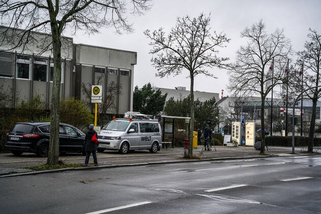 Humboldt-Klinikum in Berlin Reinickendorf wurde wegen einer steigenden Zahl von Covid-19-Erkrankten mit der Mutation B.1.1.7 des Corona-Virus vom Gesundheitsamt geschlossen und unter Qurantaene gesetzt. Das Humboldt-Klinikum in Berlin Reinickendorf wurde wegen einer steigenden Zahl von Covid-19-Erkrankten mit der Mutation B.1.1.7 des Corona-Virus vom Gesundheitsamt geschlossen. Beschäftigte und Patienten müssten ab 23.1.2021 in Quarantäne, neue Patienten würden nicht mehr aufgenommen.