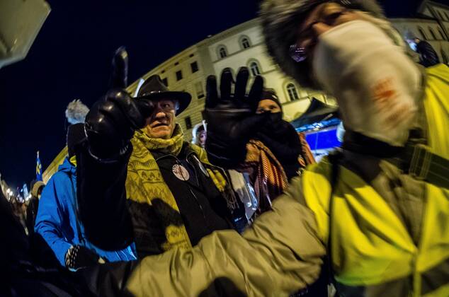 January 24, 2021, Munich, Bavaria, Germany: An example of the swarming behavior led by Karl Hilz against journalists that turned violence at a point as they removed accredited journalists from their press area in an unhinged and violent manner. On the heels of a court win with the Verwaltungsgerichtshof, Markus Haintz of the Querdenken group organized an anti-mask, anti-anti-Corona measure demonstration in front of the Verwaltungsgerichtshof in Munich, Germany. Approximately 250 were in attendance and displayed a jump in radicalization and propensity for violence against media representatives not seen prior to the end of the Trump era. At one point, media representatives were swarmed, physically attacked and prevented from working as the - ZUMAb160 20210124_zbp_b160_039 Copyright: xSachellexBabbarx