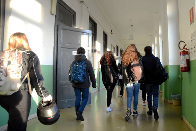 Milan, Back to school after the Lockdown for the Red zone with half the students still in DAD at a distance Editorial Usage Only  Copyright: xMaurizioxMaulex xIPAx