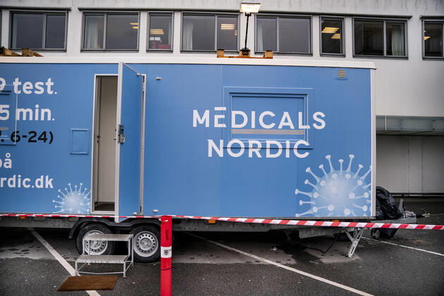 Medicals Nordic testcenter ved Kongevejscentret i Hoersholm, mandag den 25 janaur 2021. Medicals Nordic, der staar for test ved nogle af SOS Internationals centre, oplyser i en pressemeddelelse, at firmaet oejeblikkeligt stopper brugen af WhatsApp, naar der internt kommunikeres om positive testresultater.. , Copenhagen Denmark